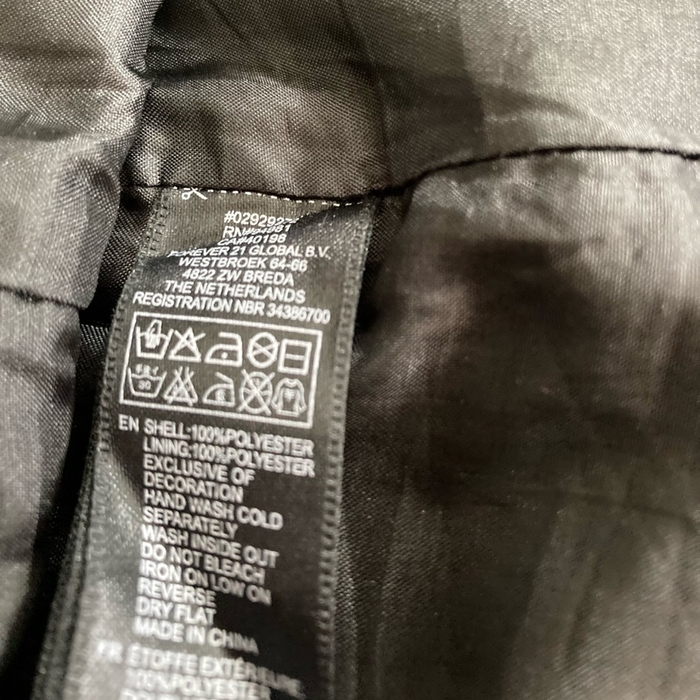 Pants - Picture 3 of 4
